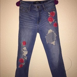Brand new Hollister ripped jeans